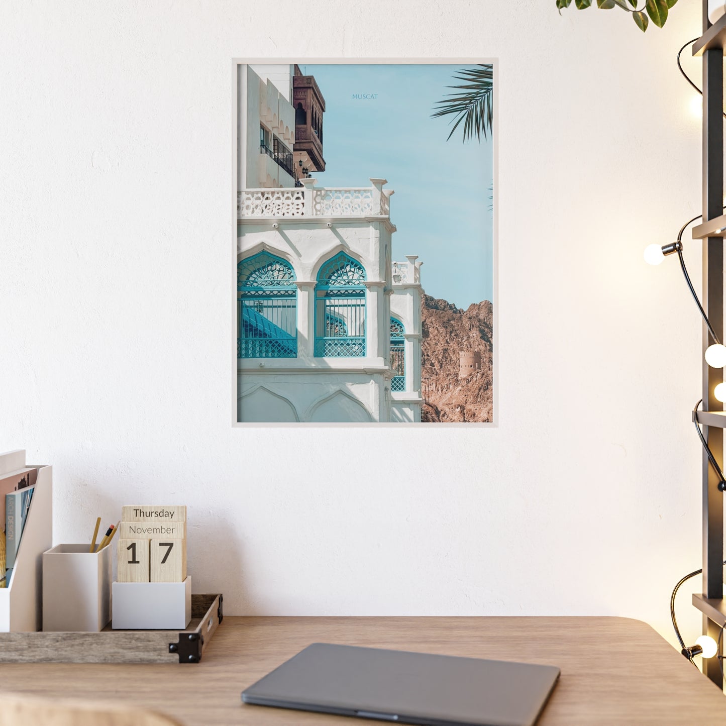 Wandposter - Beautiful Muscat Poster mit Holzrahmen