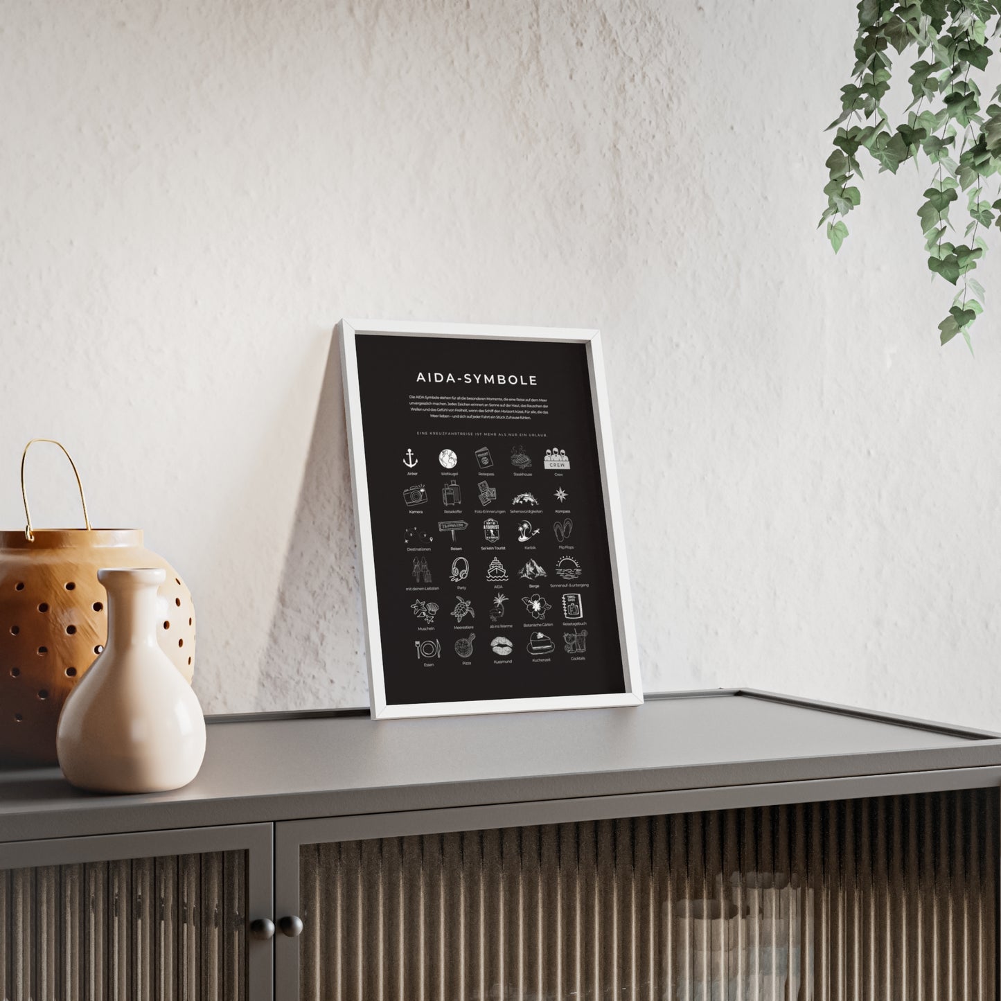 Wandposter mit Holzrahmen - AIDA & Reisesymbole schwarz