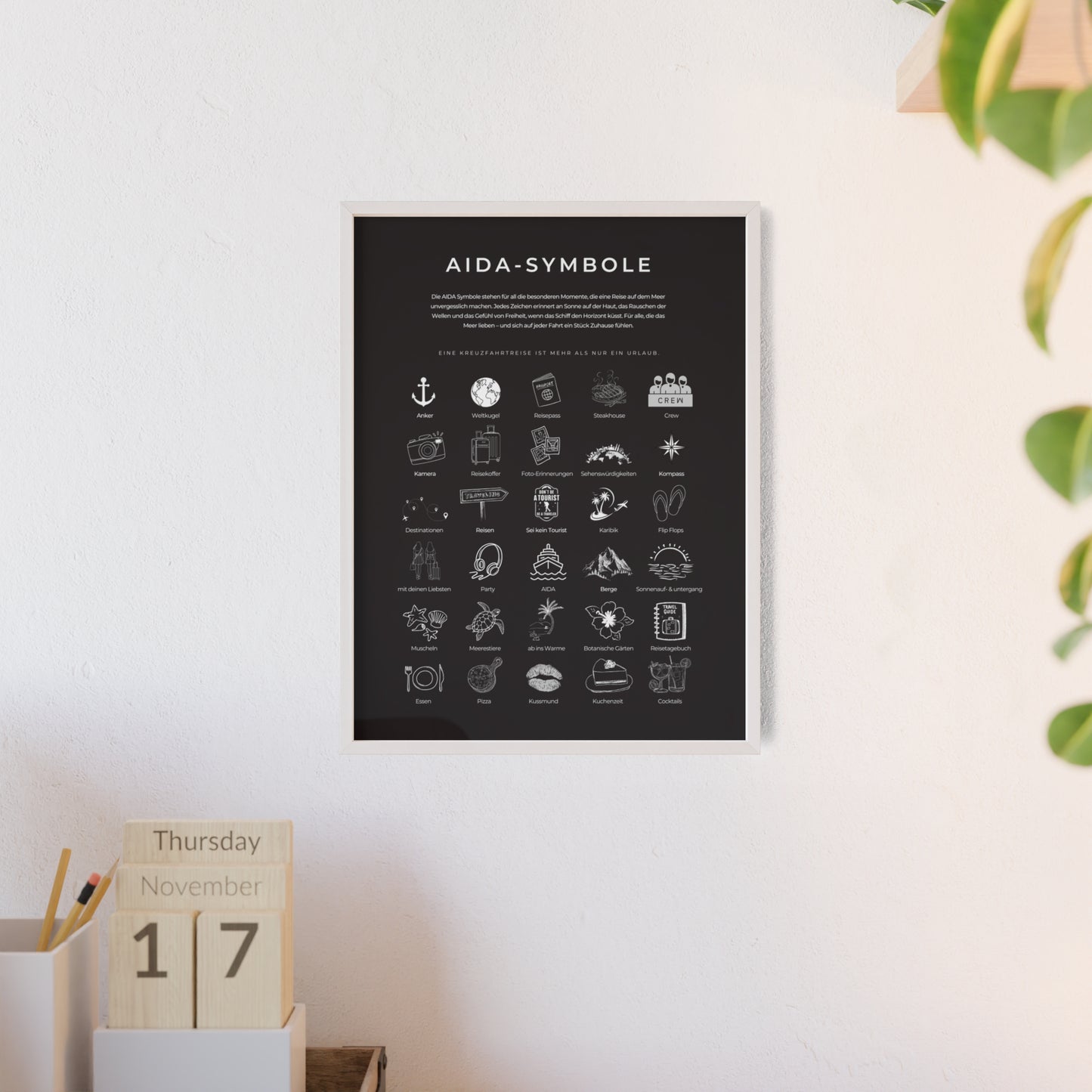 Wandposter mit Holzrahmen - AIDA & Reisesymbole schwarz
