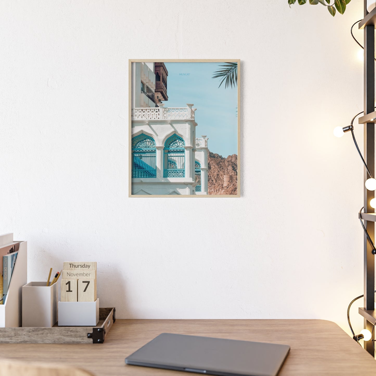 Wandposter - Beautiful Muscat Poster mit Holzrahmen